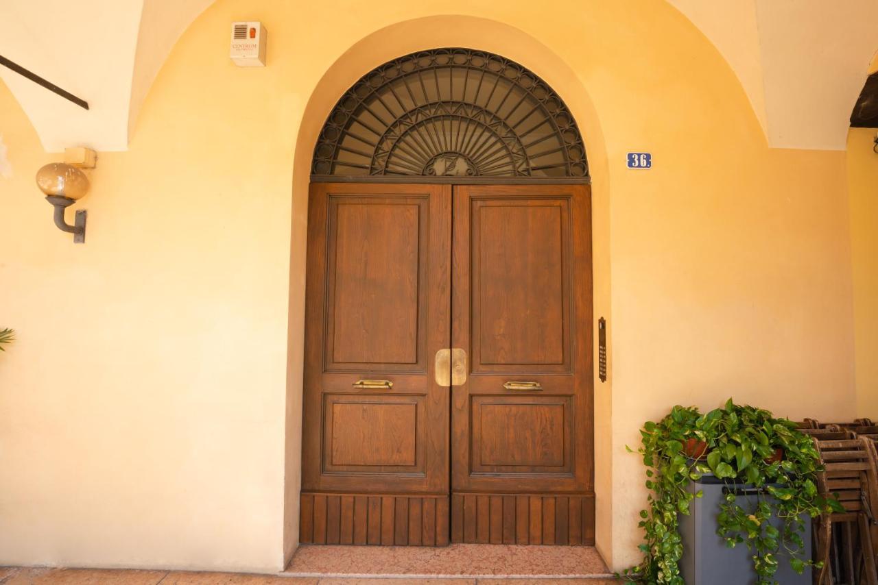 Appartamento La Piazzetta Carpi Bagian luar foto